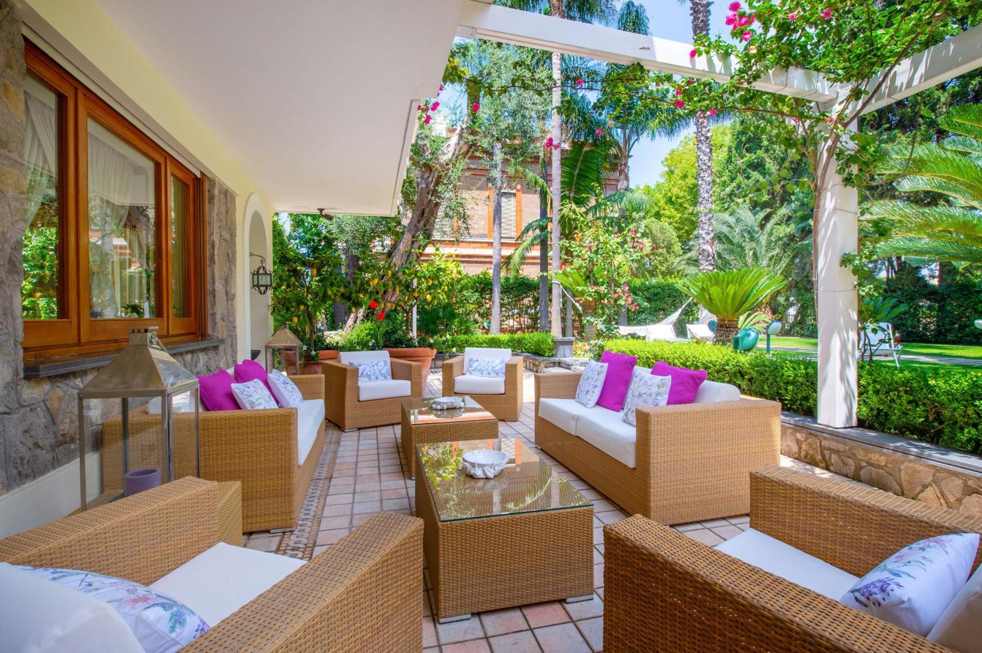 Sorrentovibes - Villa In Sorrento Center With Gardens And Outdoor Space المظهر الخارجي الصورة